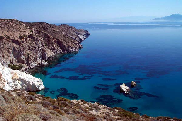 FIROPOTAMOS BEACH - Firopotamos is a small port with sirmata for the boats of fishermen, and a splendid beach.