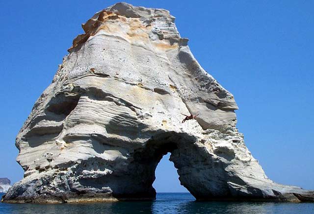 Kleftiko is an impressive spot of rock formations that can be reached only by sea. In fact, many excursion boats make the tour of the island and pass by Kleftiko.

 MILOS PHOTO GALLERY - KLEFTIKO BEACH